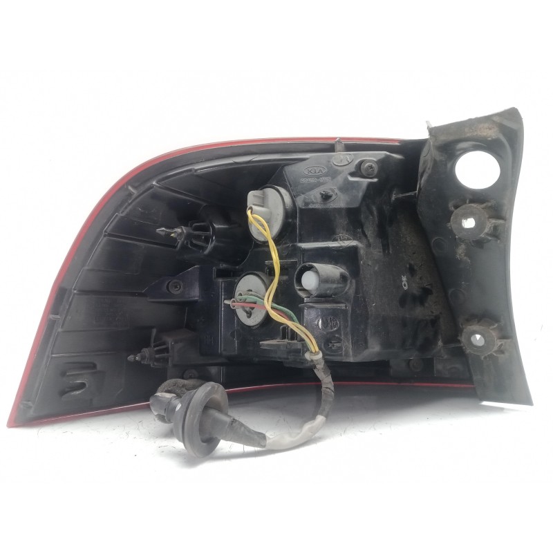 Recambio de piloto trasero derecho para kia rio 1.2 cat referencia OEM IAM 924021W2  