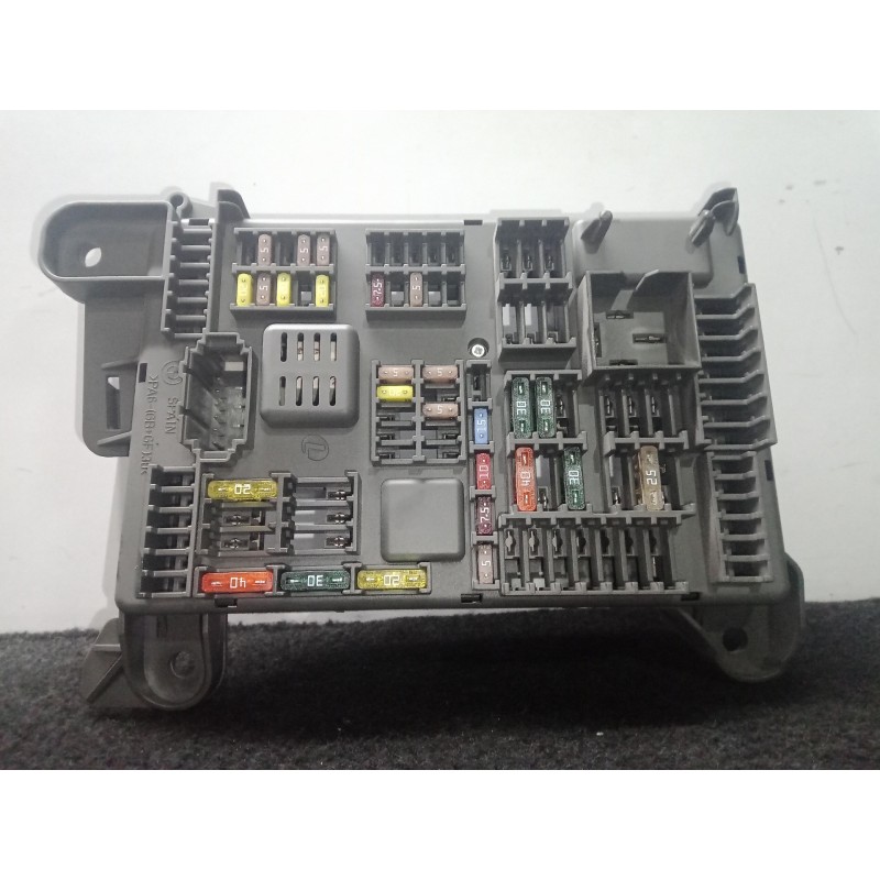 Recambio de caja reles / fusibles para bmw x5 (e70) 3.0 turbodiesel cat referencia OEM IAM 518954020A-693168703-6114-518954020A6
