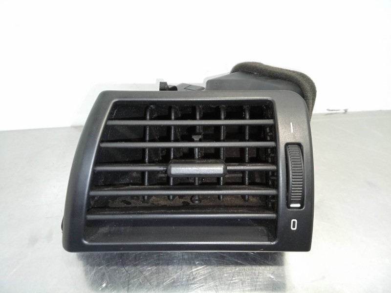 Recambio de rejilla aireadora para bmw serie 3 berlina (e46) 325xi referencia OEM IAM 64228361897  