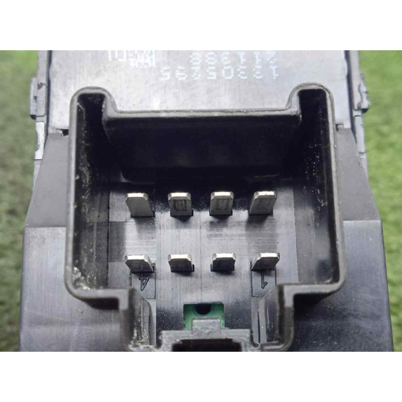 Recambio de mando elevalunas delantero izquierdo para chevrolet cruze 1.6 cat referencia OEM IAM 13305295 4.BOTONES 