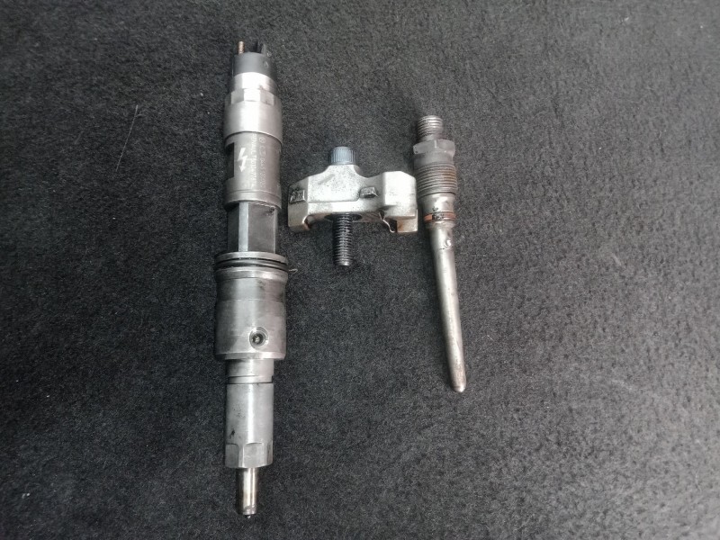 Recambio de inyector para renault ( truck ) 420.18t 4x2 11116 c.c dci referencia OEM IAM 0445120020-5010477874 BOSCH 