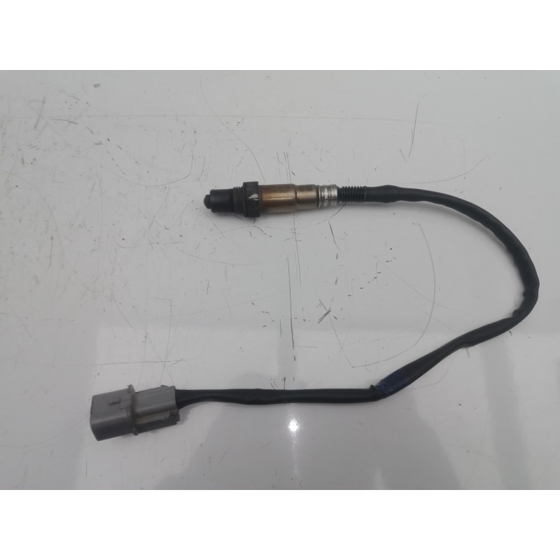 Recambio de sonda lambda para kia rio 1.2 cat referencia OEM IAM 9350931043-3921003030 4 CABLES 