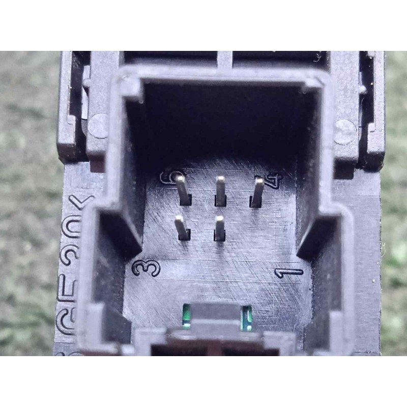 Recambio de warning para ford kuga (cbv) 2.0 tdci cat referencia OEM IAM 8V4T13A350AB  