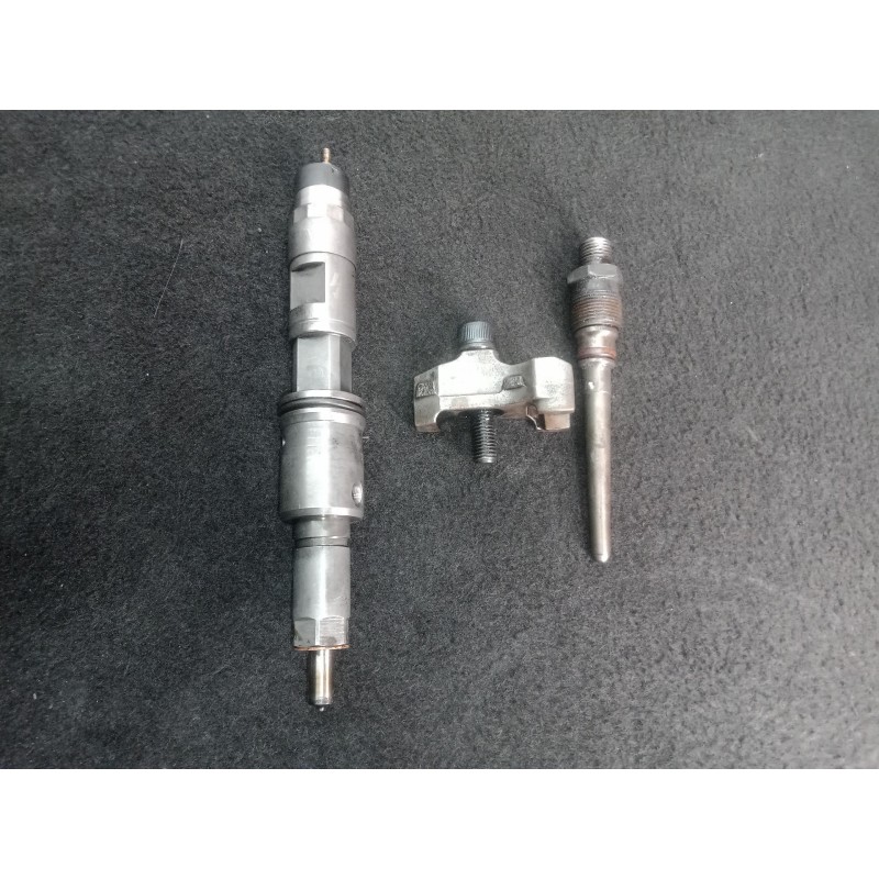 Recambio de inyector para renault ( truck ) 420.18t 4x2 11116 c.c dci referencia OEM IAM 0445120020-5010477874 BOSCH 