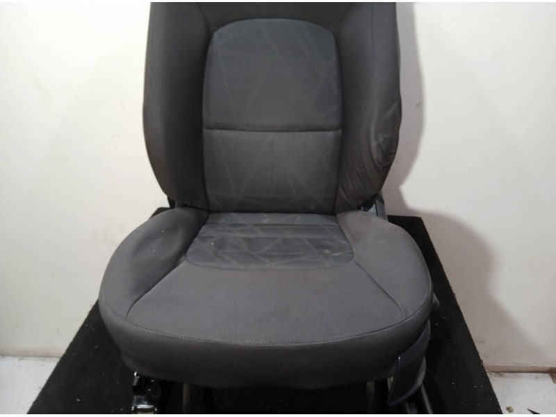 Recambio de asiento delantero izquierdo para kia rio 1.2 cat referencia OEM IAM   