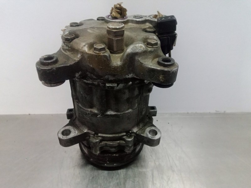 Recambio de compresor aire acondicionado para volkswagen polo berlina (6n1) 1.4 referencia OEM IAM 7158-6N0820803A SANDEN SD7B10