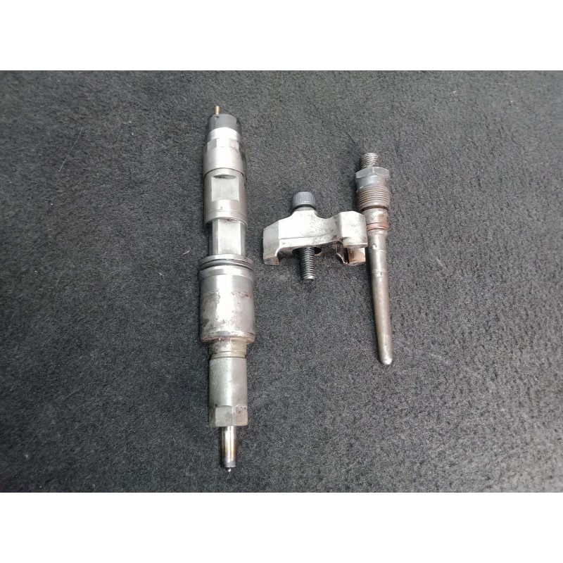 Recambio de inyector para renault ( truck ) 420.18t 4x2 11116 c.c dci referencia OEM IAM 0445120020-5010477874 BOSCH 