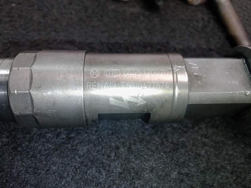 Recambio de inyector para renault ( truck ) 420.18t 4x2 11116 c.c dci referencia OEM IAM 0445120020-5010477874 BOSCH 