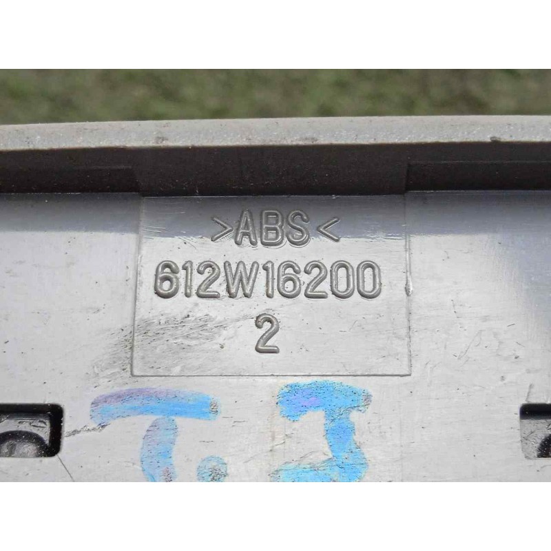 Recambio de mando elevalunas trasero izquierdo para chevrolet nubira berlina 2.0 diesel cat referencia OEM IAM 621W04790 DECO 6.