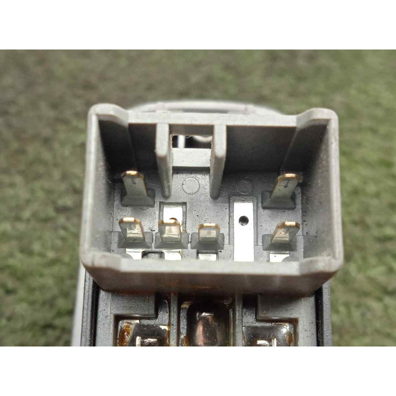 Recambio de mando elevalunas trasero izquierdo para chevrolet nubira berlina 2.0 diesel cat referencia OEM IAM 621W04790 DECO 6.