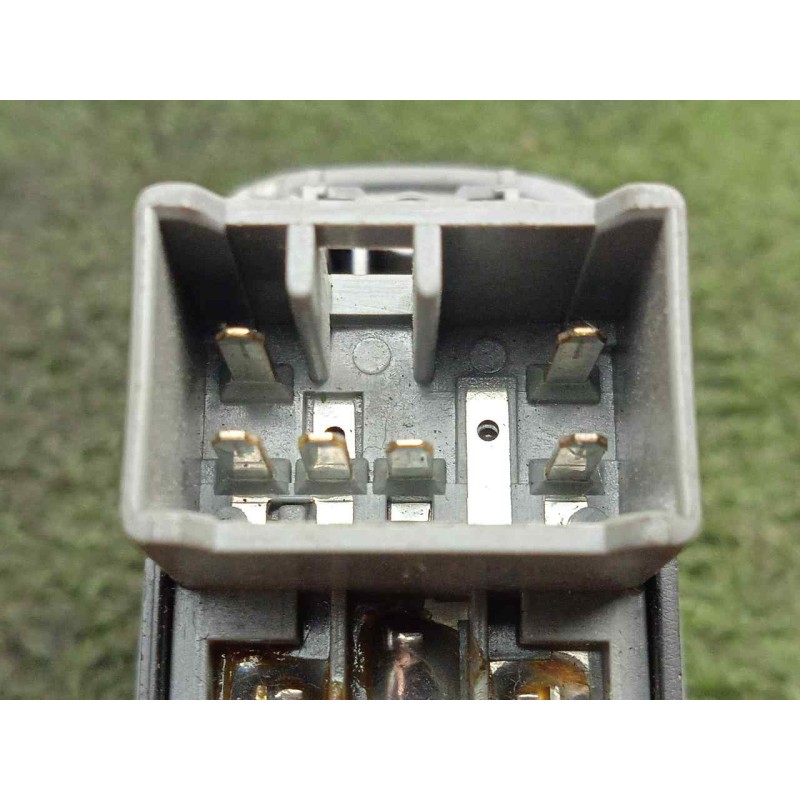 Recambio de mando elevalunas trasero derecho para chevrolet nubira berlina 2.0 diesel cat referencia OEM IAM 621W04790 DECO 6.PI