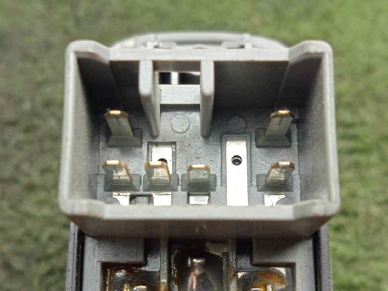 Recambio de mando elevalunas trasero derecho para chevrolet nubira berlina 2.0 diesel cat referencia OEM IAM 621W04790 DECO 6.PI