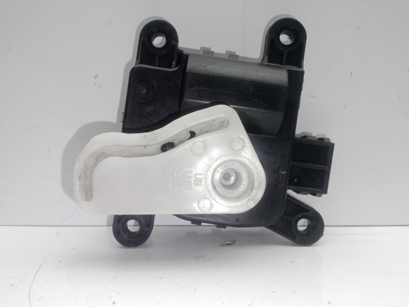 Recambio de motor apertura trampillas climatizador para kia rio 1.2 cat referencia OEM IAM H400730880  