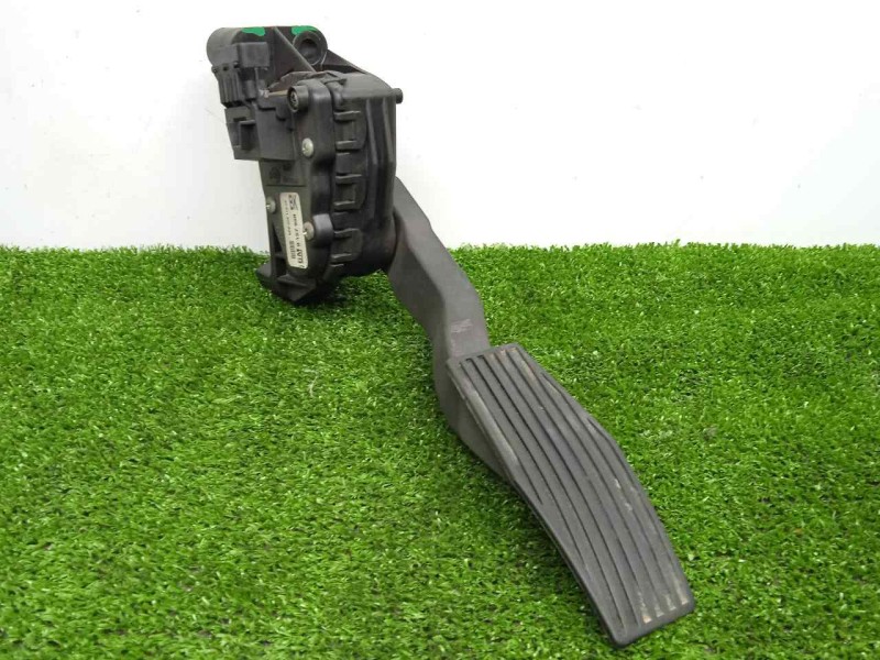 Recambio de potenciometro pedal para opel astra h ber. 1.6 16v cat referencia OEM IAM 9157998-6PV00811200 ASTRA.H 6.PINES