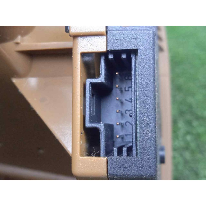 Recambio de aireador delantero derecho para mercedes-benz clase s (w221) berlina 3.0 cdi cat referencia OEM IAM A2218300254 BEIG