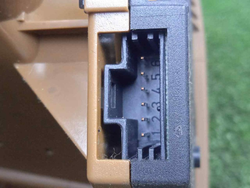 Recambio de aireador delantero derecho para mercedes-benz clase s (w221) berlina 3.0 cdi cat referencia OEM IAM A2218300254 BEIG