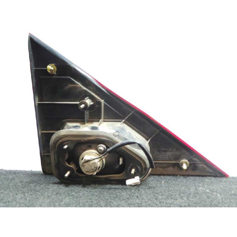 Recambio de piloto trasero derecho para ssangyong rodius 2.7 turbodiesel cat referencia OEM IAM  INTERIOR BLANCO