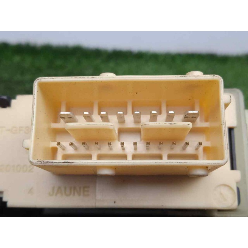 Recambio de motor elevalunas delantero izquierdo para citroën c4 coupe 1.4 16v referencia OEM IAM 9681576980-964881100-965483100