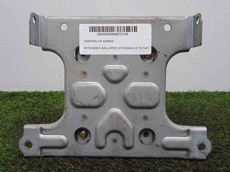 Recambio de centralita airbag para mitsubishi galloper (hyundai) 2.5 td cat referencia OEM IAM MR268157-1523002471  