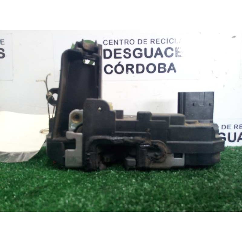 Recambio de cerradura puerta trasera derecha para opel astra h berlina 1.6 16v referencia OEM IAM 13128116-GB ASTRA.H 