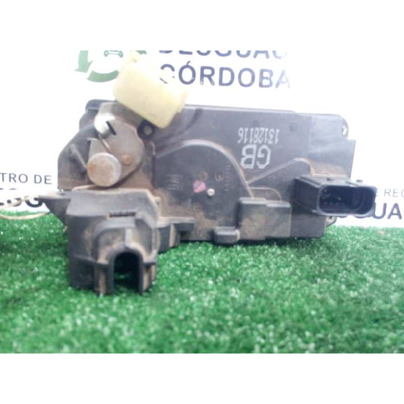 Recambio de cerradura puerta trasera derecha para opel astra h berlina 1.6 16v referencia OEM IAM 13128116-GB ASTRA.H 