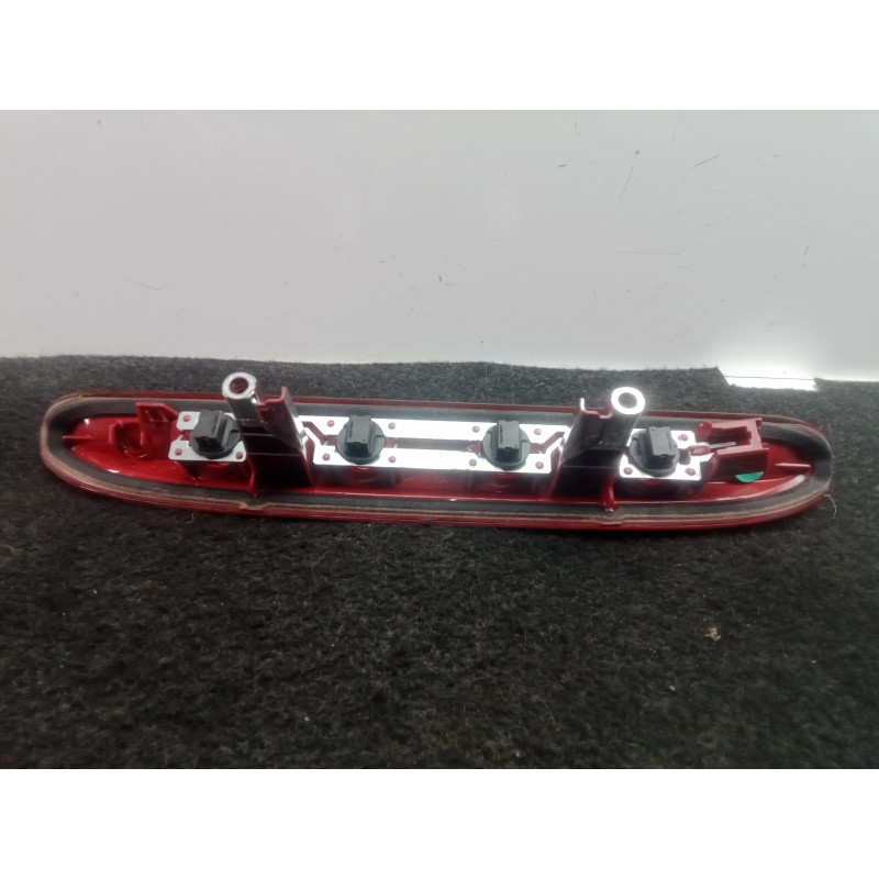 Recambio de luz central de freno para peugeot 208 1.2 12v vti referencia OEM IAM 9674309080  