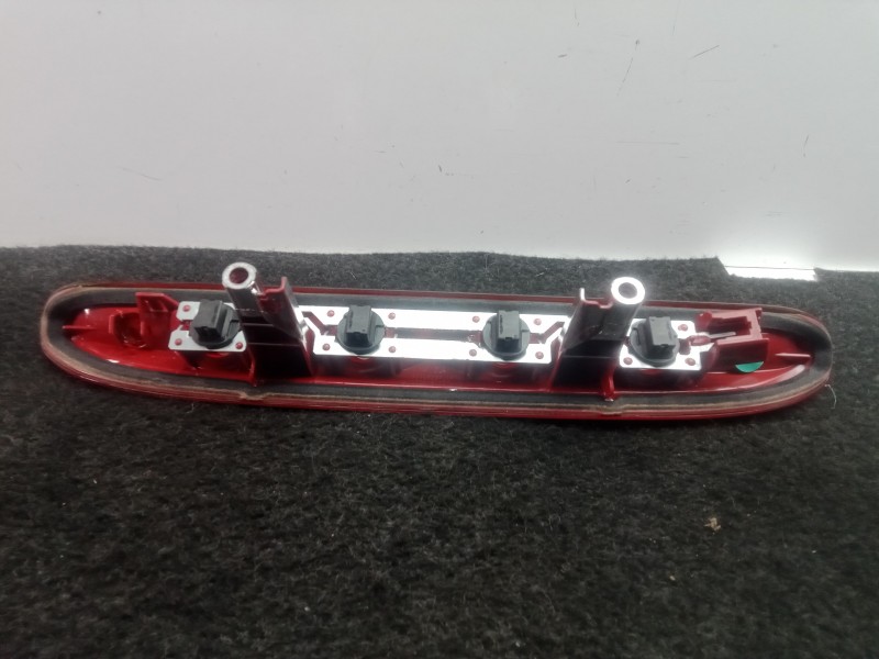 Recambio de luz central de freno para peugeot 208 1.2 12v vti referencia OEM IAM 9674309080  