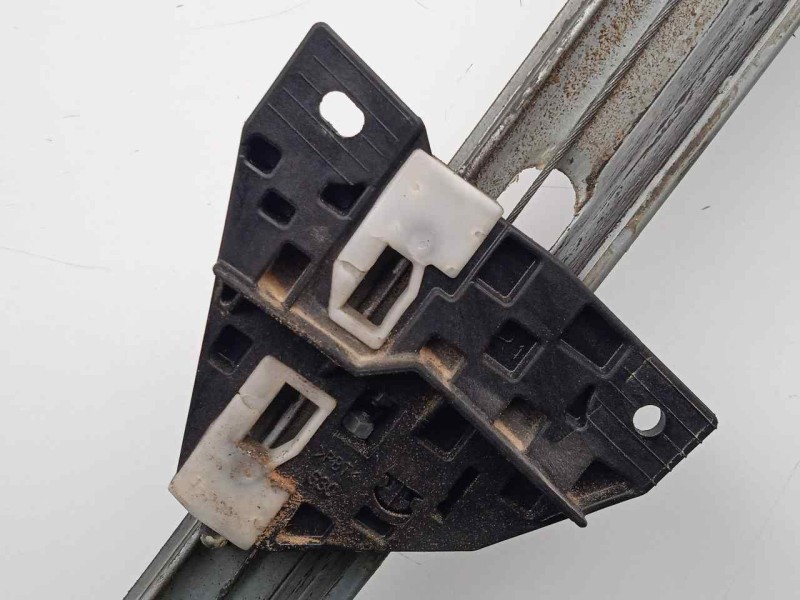 Recambio de elevalunas delantero izquierdo para mazda 6 berlina (gg) 2.0 diesel cat referencia OEM IAM  ELECTRICO SIN.MOTOR