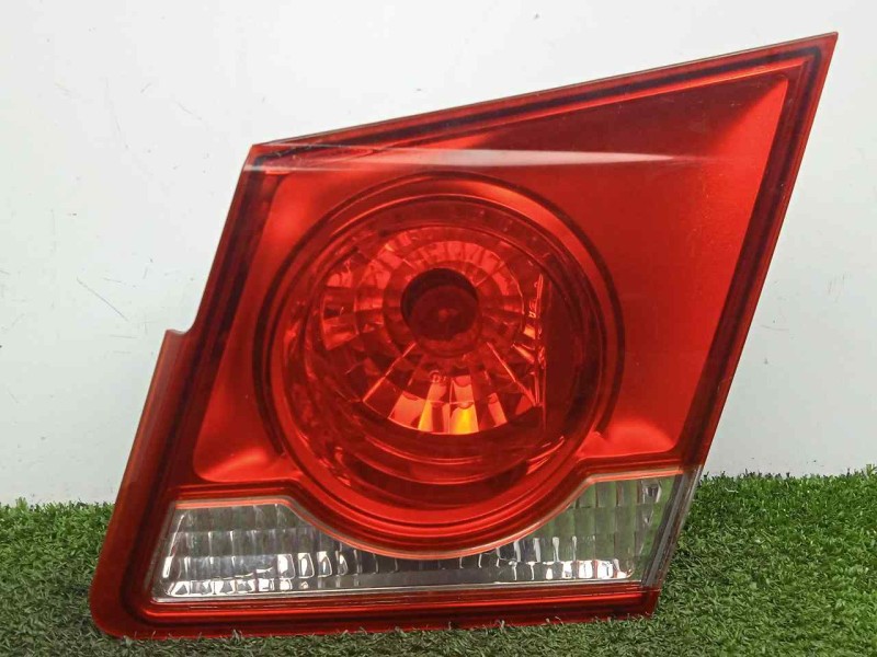 Recambio de piloto trasero derecho interior para chevrolet cruze 1.6 cat referencia OEM IAM 96830495 4.PUERTAS INTERIOR