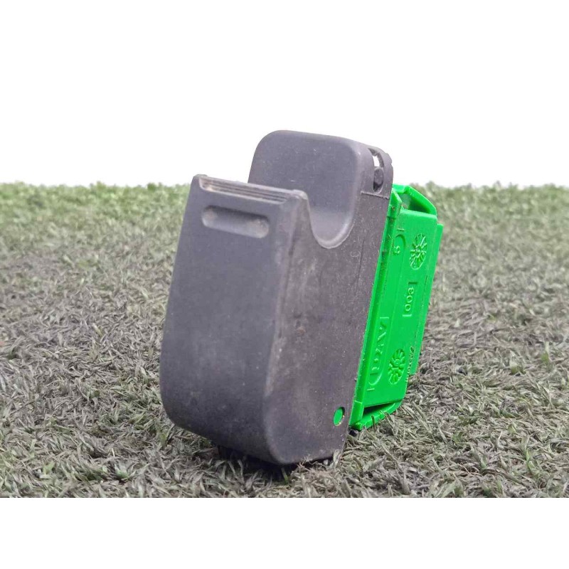 Recambio de mando elevalunas delantero derecho para toyota aygo (kgb/wnb) 1.0 cat referencia OEM IAM 846100H010A 4.PINES 