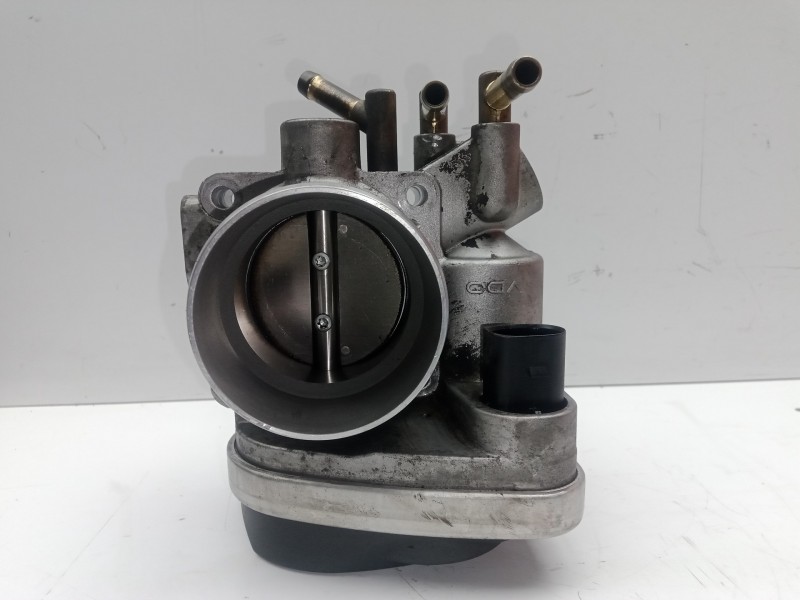 Recambio de caja mariposa para audi a3 (8l) 1.6 referencia OEM IAM 06A133062N VDO 6.PINES
