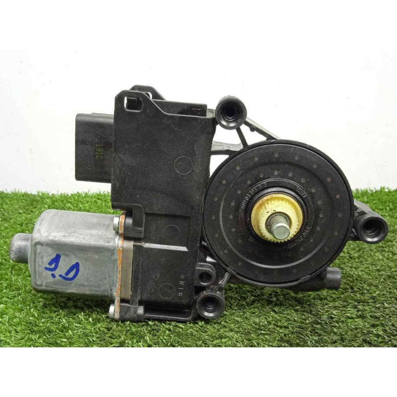 Recambio de motor elevalunas delantero derecho para peugeot 308 sw referencia OEM IAM 9657247580-0130822369  