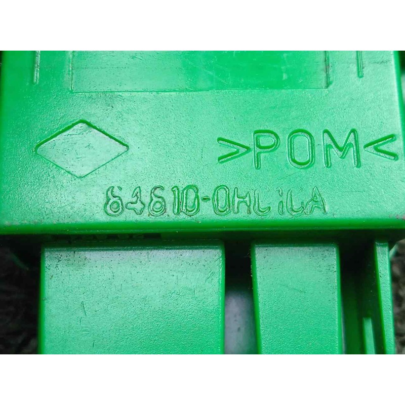 Recambio de mando elevalunas delantero derecho para toyota aygo (kgb/wnb) 1.0 cat referencia OEM IAM 846100H010A 4.PINES 