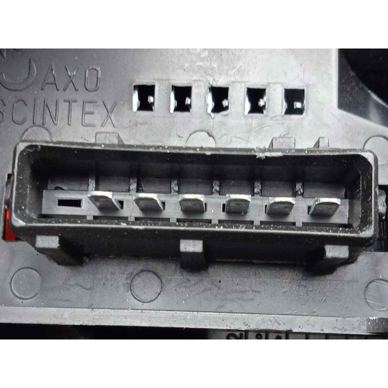 Recambio de piloto trasero izquierdo para citroën saxo 1.1 referencia OEM IAM SINREFERENCIA  BLANCO