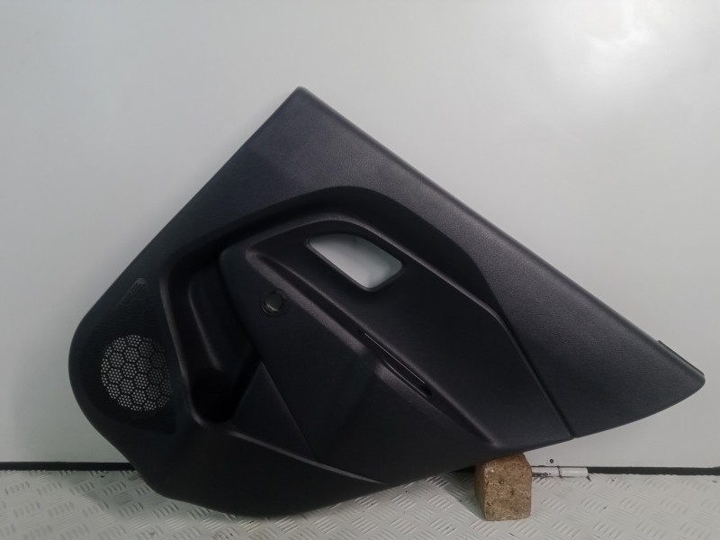 Recambio de guarnecido puerta trasera derecha para kia rio 1.2 cat referencia OEM IAM 833021W200HU  