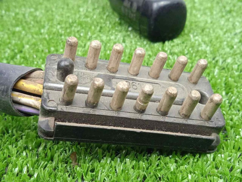 Recambio de mando limpia para mercedes-benz 200-300 (w123) 2.3 referencia OEM IAM   