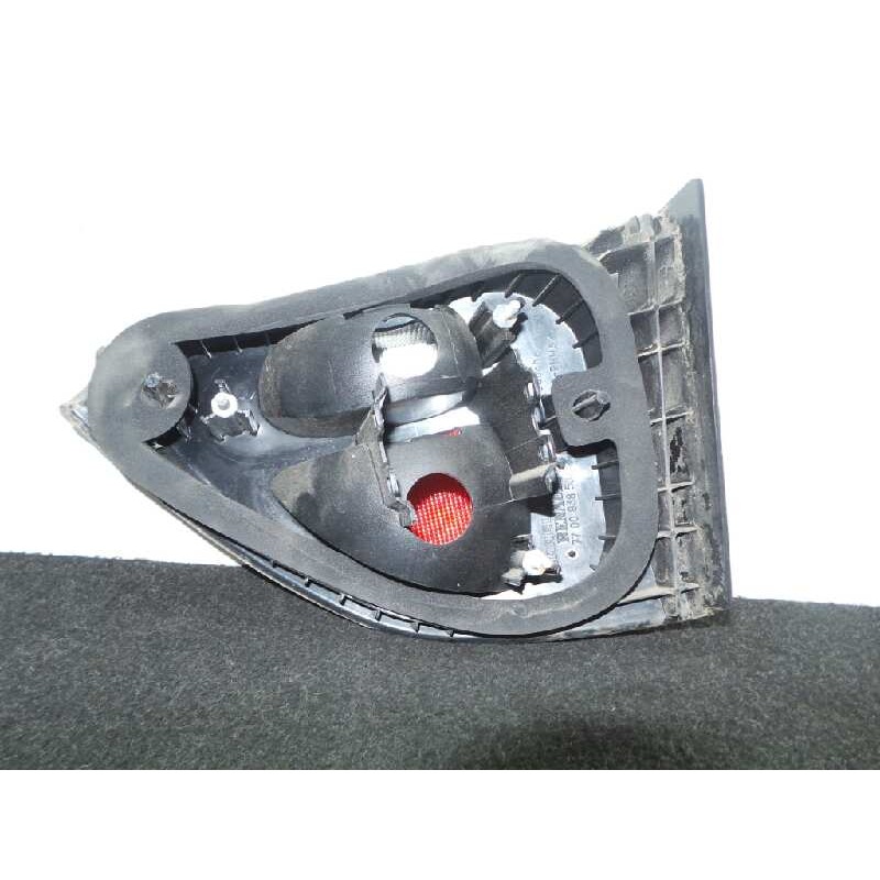 Recambio de piloto trasero izquierdo para renault megane i classic (la0) 1.6 referencia OEM IAM  1.SERIE - 4.PUERTAS INTERIOR