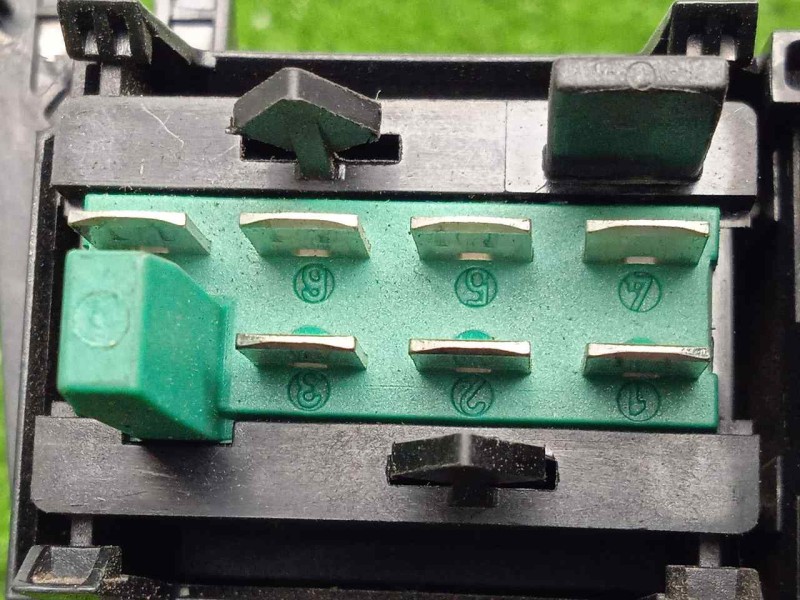 Recambio de mando climatizador para audi a6 berlina (4b2) 2.5 v6 24v tdi referencia OEM IAM 4B0820043J-5HB00760418 CON.ASIENTOS 