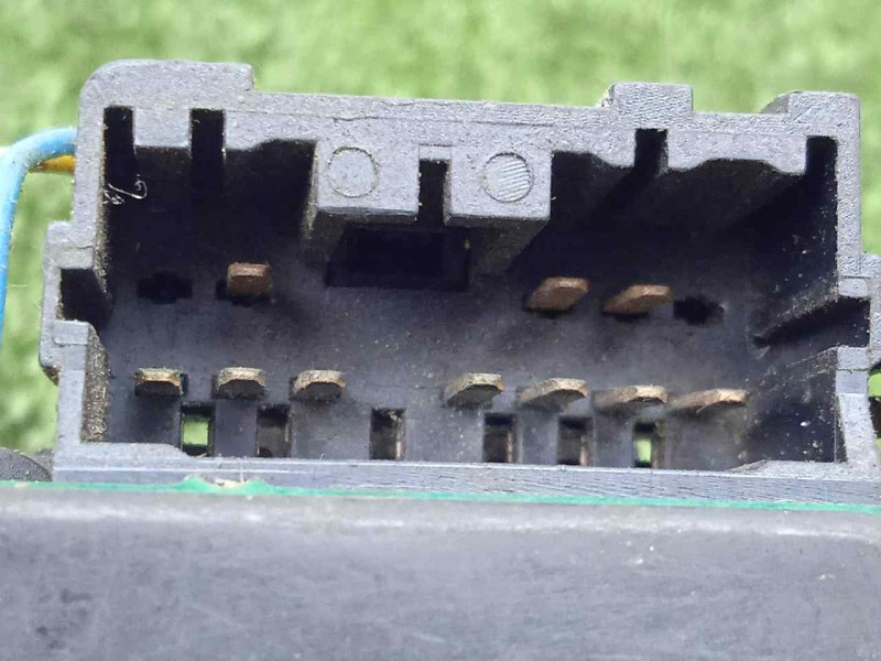 Recambio de mando limpia para volvo v40 familiar 1.9 diesel cat referencia OEM IAM   