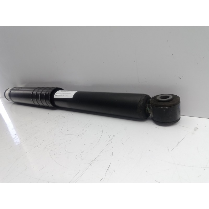 Recambio de amortiguador trasero izquierdo para renault clio iv 1.2 16v referencia OEM IAM 562109815RG-562109815R  