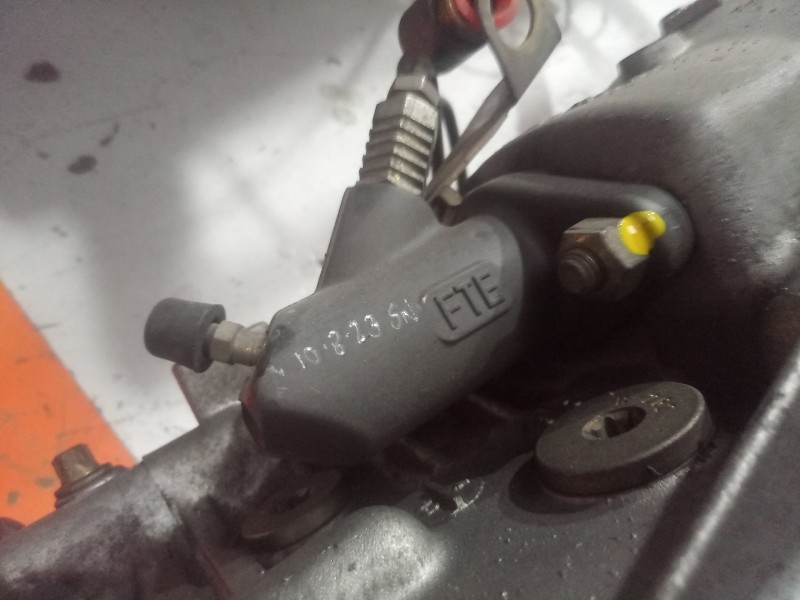 Recambio de caja cambios para bmw serie 5 berlina (e39) 2.5 turbodiesel cat referencia OEM IAM HMY 5.VELOCIDADES MANUAL