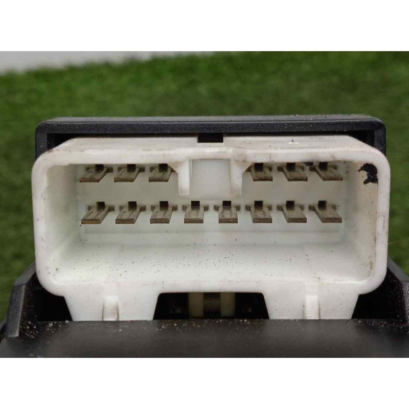 Recambio de mando elevalunas delantero izquierdo para hyundai accent (lc) 1.5 12v cat referencia OEM IAM 620W10270 4.BOTONES 