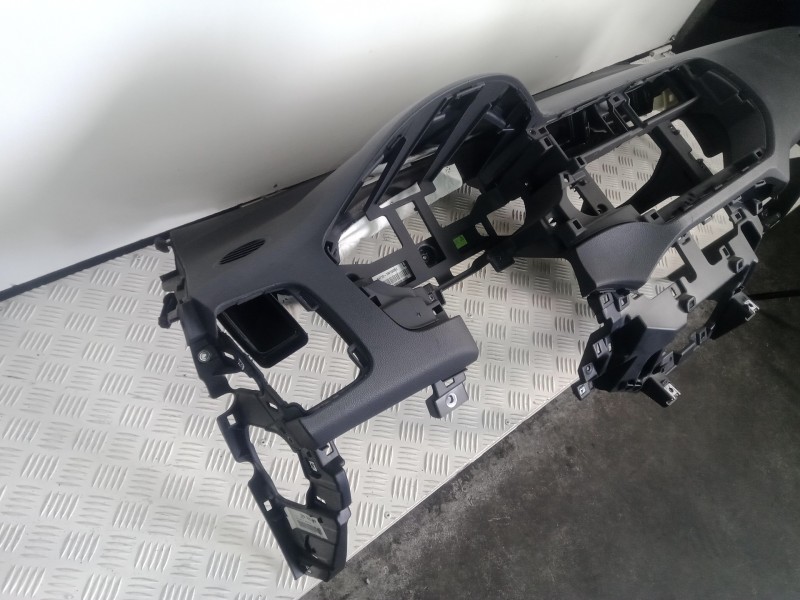 Recambio de salpicadero para kia rio 1.2 cat referencia OEM IAM   