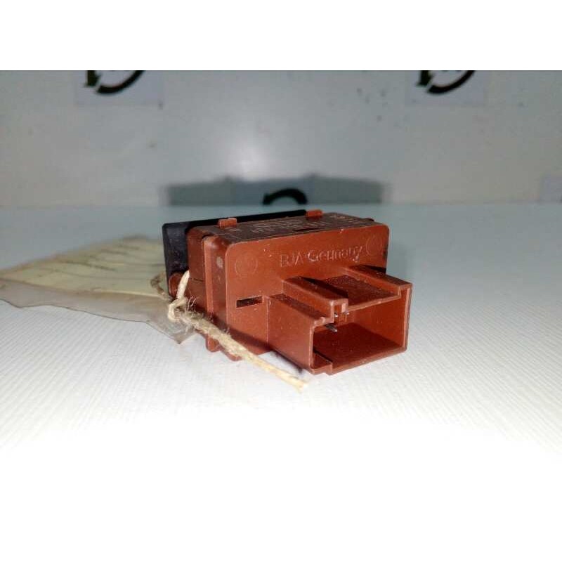 Recambio de interruptor para audi a6 berlina (4f2) 3.0 v6 24v tdi referencia OEM IAM 4F0959831 APERTURA.MALETERO 