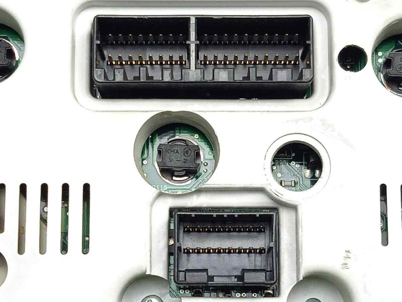 Recambio de cuadro instrumentos para ssangyong rodius 2.7 turbodiesel cat referencia OEM IAM 8020021101-11000918410S CON.TARA 2.
