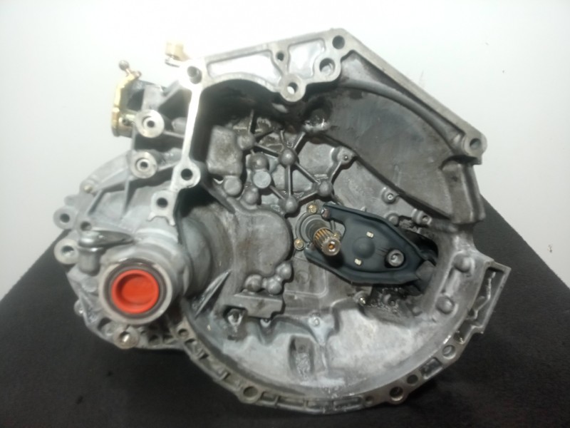 Recambio de caja cambios para citroën c2 1.4 referencia OEM IAM 20CQ13 5.VELOCIDADES MANUAL