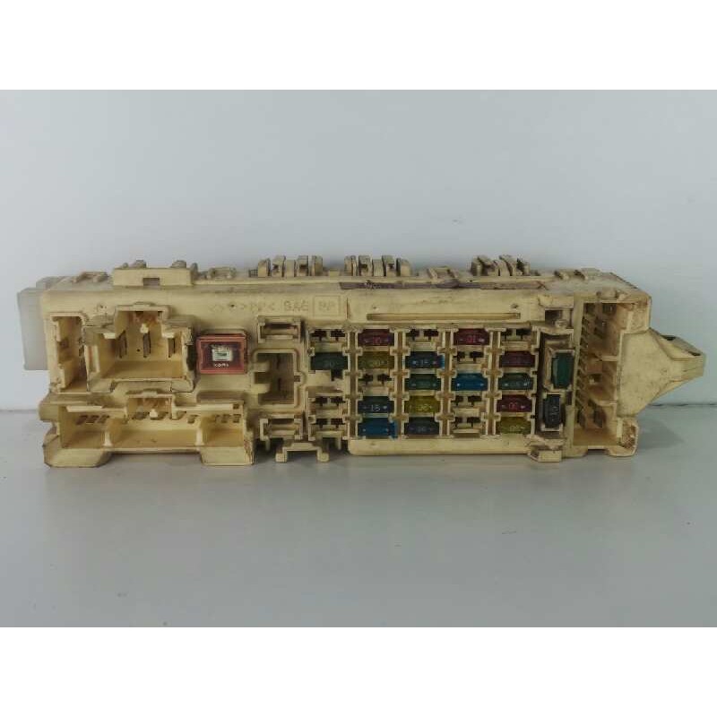 Recambio de caja reles / fusibles para mazda mpv (lv) 2.5 referencia OEM IAM 122073-LC11  