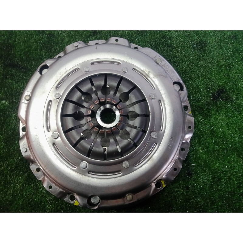 Recambio de kit embrague para citroën xsara picasso 1.6 16v hdi referencia OEM IAM 702700  