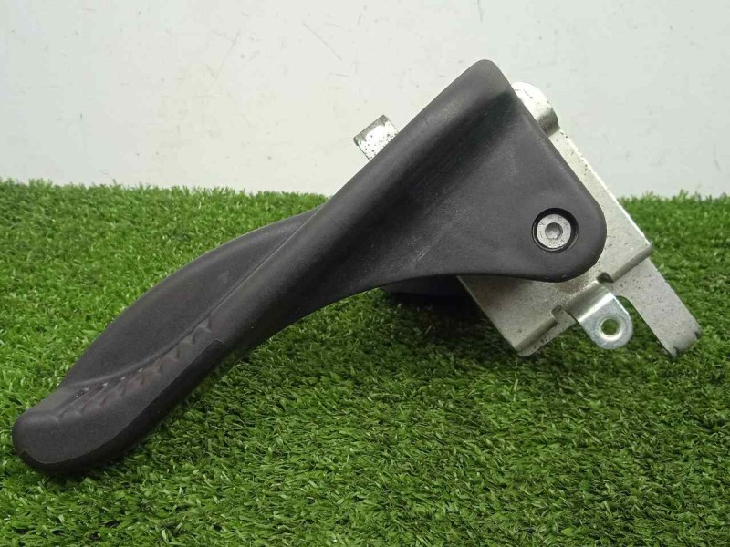 Recambio de maneta exterior porton para iveco daily furgón 2.3 diesel referencia OEM IAM SINREFERENCIA INTERIOR 