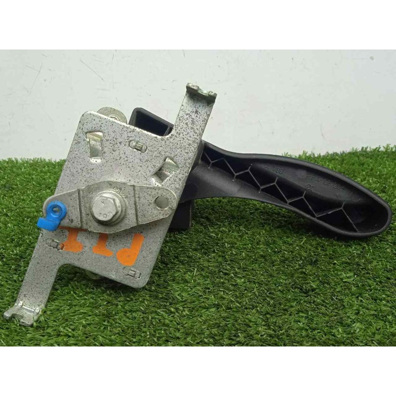 Recambio de maneta exterior porton para iveco daily furgón 2.3 diesel referencia OEM IAM SINREFERENCIA INTERIOR 